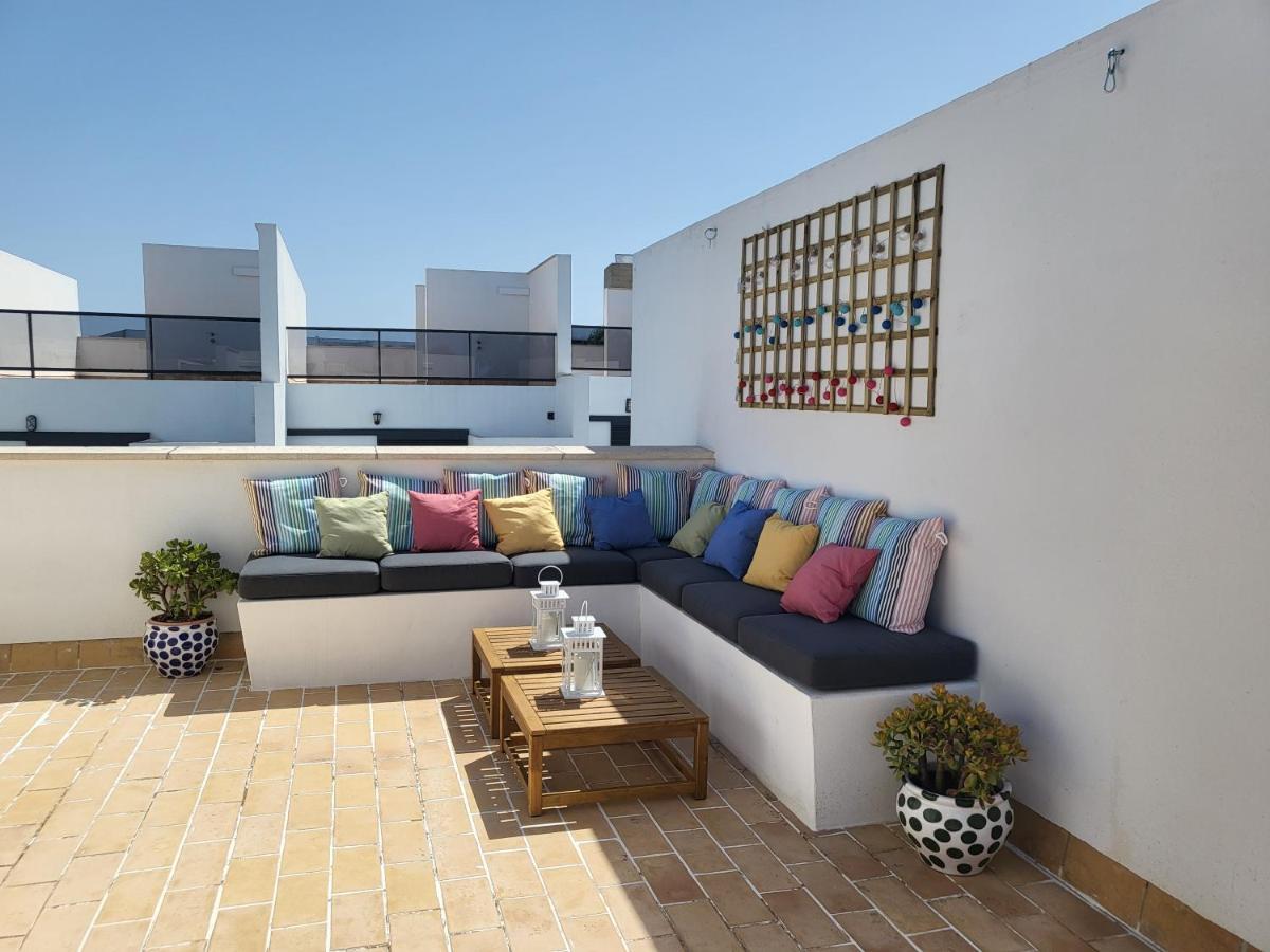 Casa Playa La Fontanilla Sotolodge كونيل ذي لا فرونتيرا المظهر الخارجي الصورة